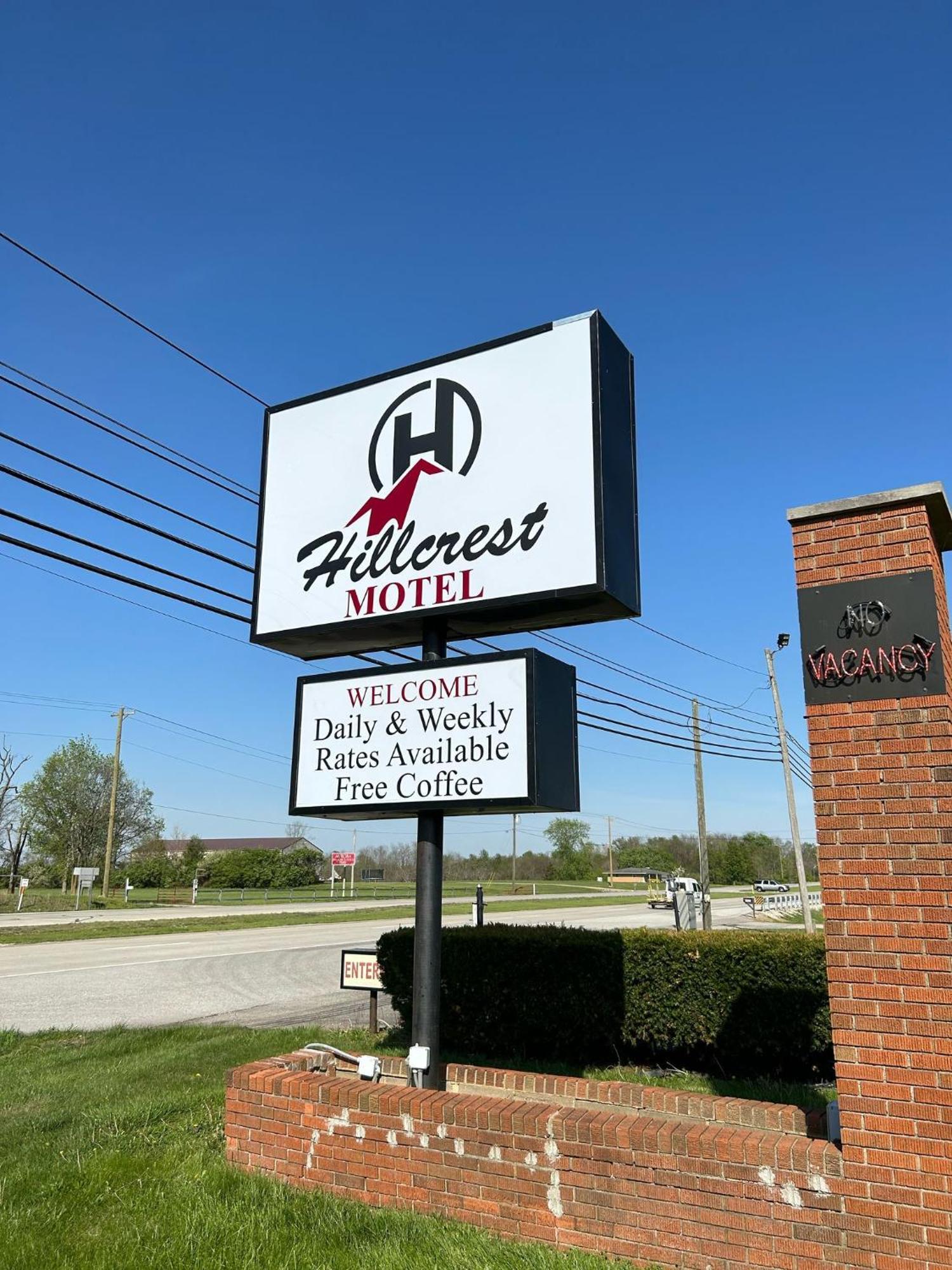 Hillcrest Motel By Oyo Aurora Near Lawrenceburg Eksteriør billede
